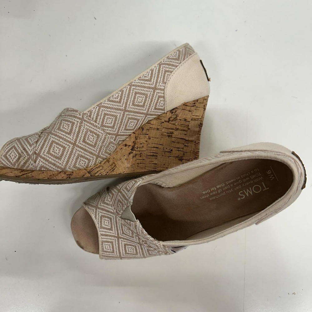 Toms Wedges